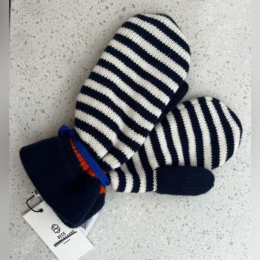 Becksöndergaard Dobin Emerald Mittens  Size S/M Color: BLUEBERRY